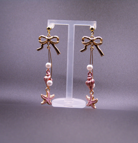 Seashell & Ribbon Gold Earings